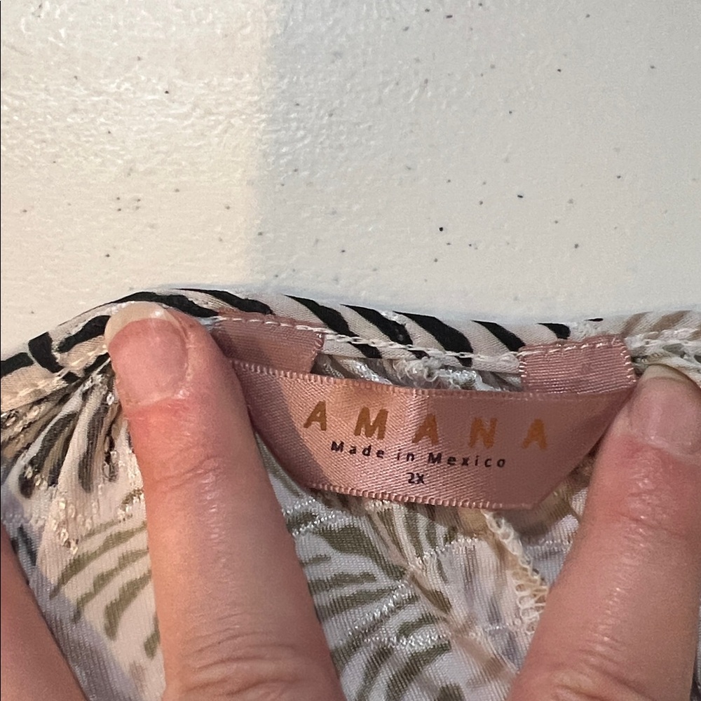 #149. 🪷leaf Print Blouse. Amana 2x - Picture 4 of 9